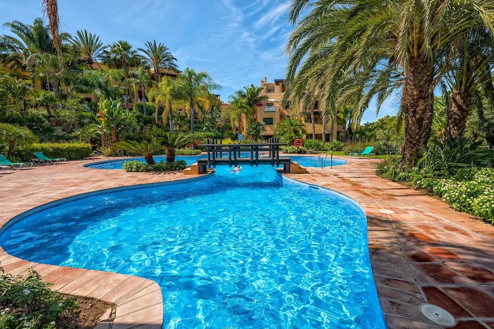 Fuentesanta - Lux. Beach Penthouse in Estepona in Private Access to El Campanario Golf Club