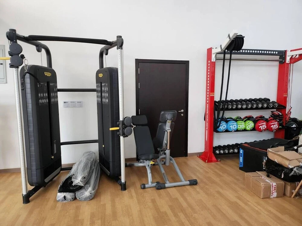 Luxurious & Comfy Gem-5 Star Location-pools, Gym!