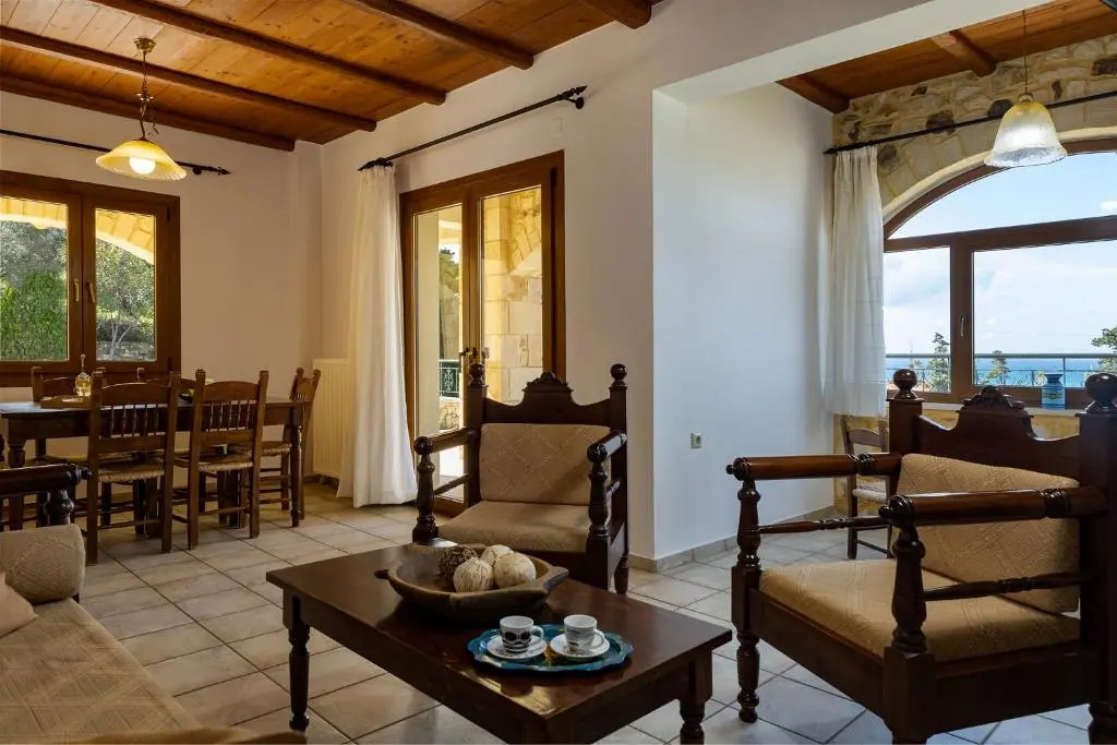 Villa Eleftheria private pool/garden/view/3bdrms/3.5bthrms