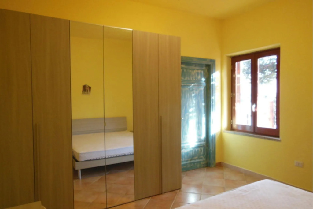 Ground floor apartment with private entrance just 5 minutes walk from the beach-Tirreno 2