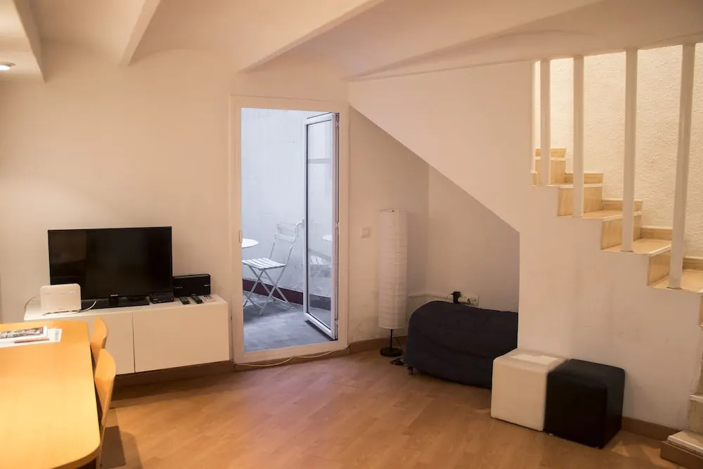 HOMEnFUN Duplex cerca de Sagrada Familia