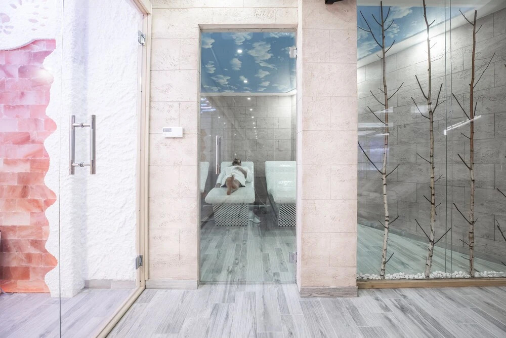 Sky Cabin Apartments
