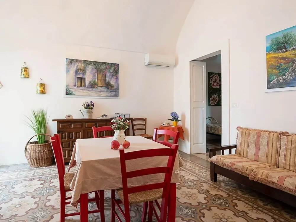 Quaint Holiday Home in Lecce Apulia near Town Center