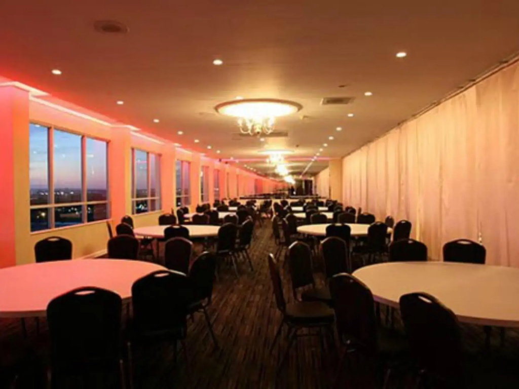 Отель Garner Hotel North Bergen - NYC Gateway by IHG