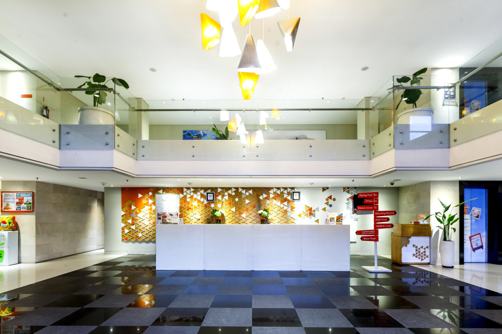 Отель Harris Hotel Seminyak Bali