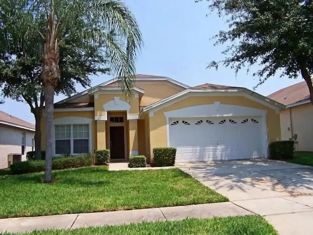 8160 The Windsor House 4 Bedroom by Florida Star