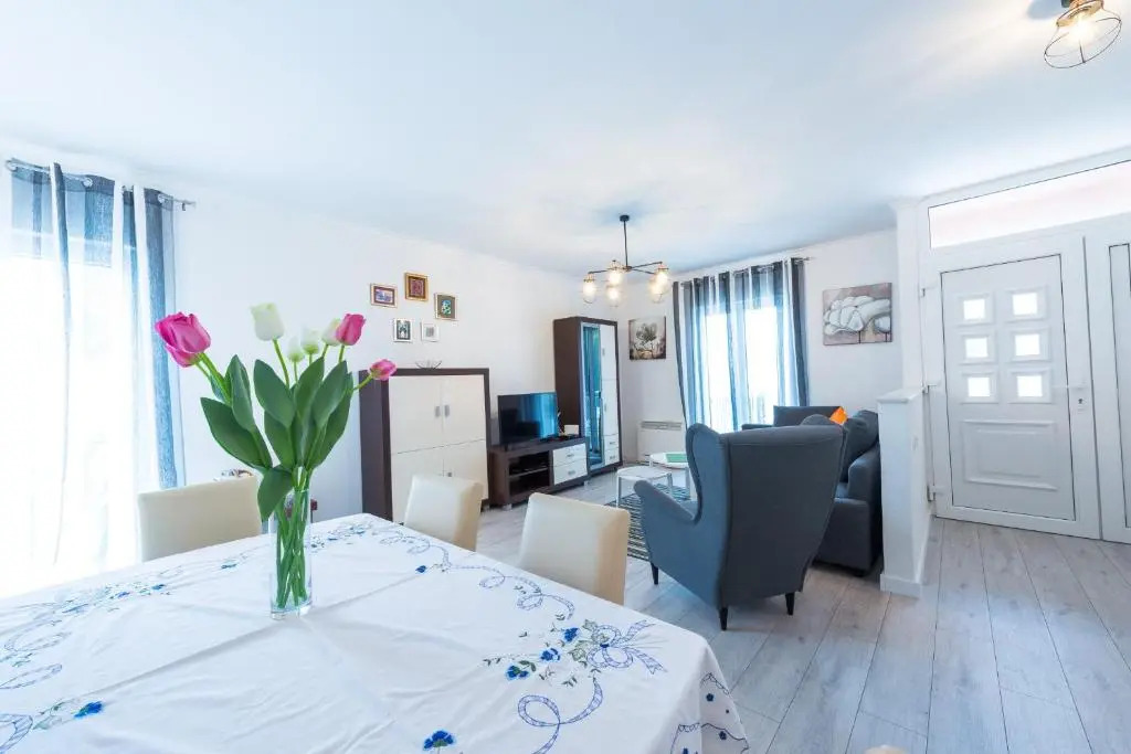 Apartment Šemeš