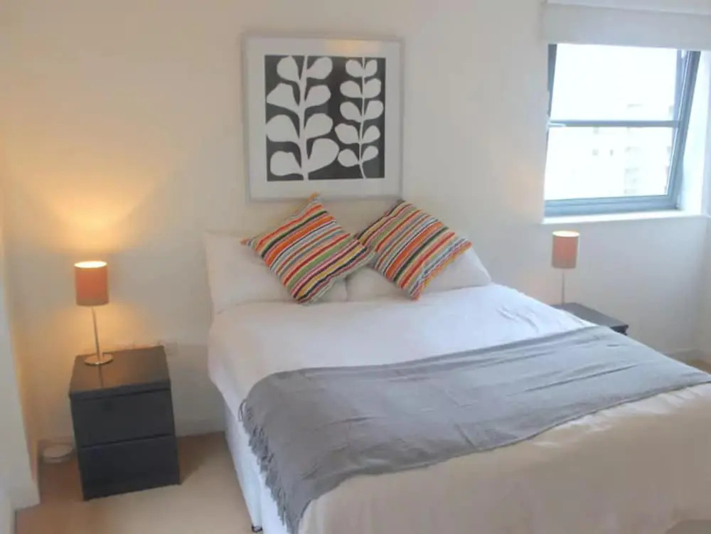 2 Bedroom Flat In Limehouse