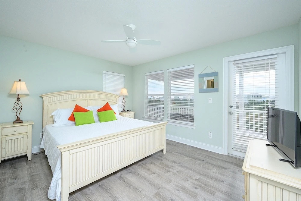 New Listing! Spacious Beach W/ Pools & Tennis 5 Bedroom Home