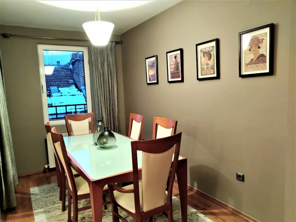 Baratero City Corner II Apartment