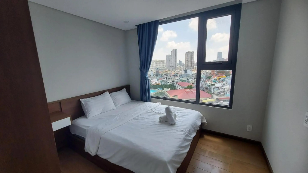 The Goldview Apartment - Luxury Apartment & Furnished Suites & River View & Infinity Pools & Gym & BBQ & High speed internet & Centrally located