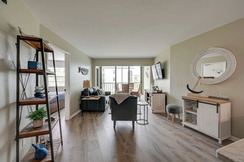 2 Mi to Tigertail Beach: Quiet Waterfront Condo