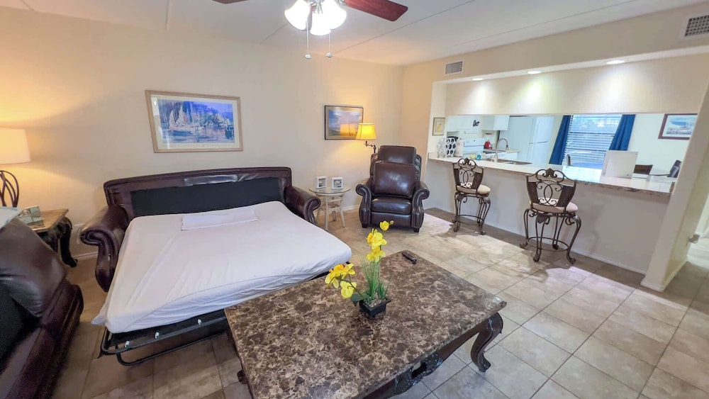 Short Walk to Beach - Pool - 1st Floor