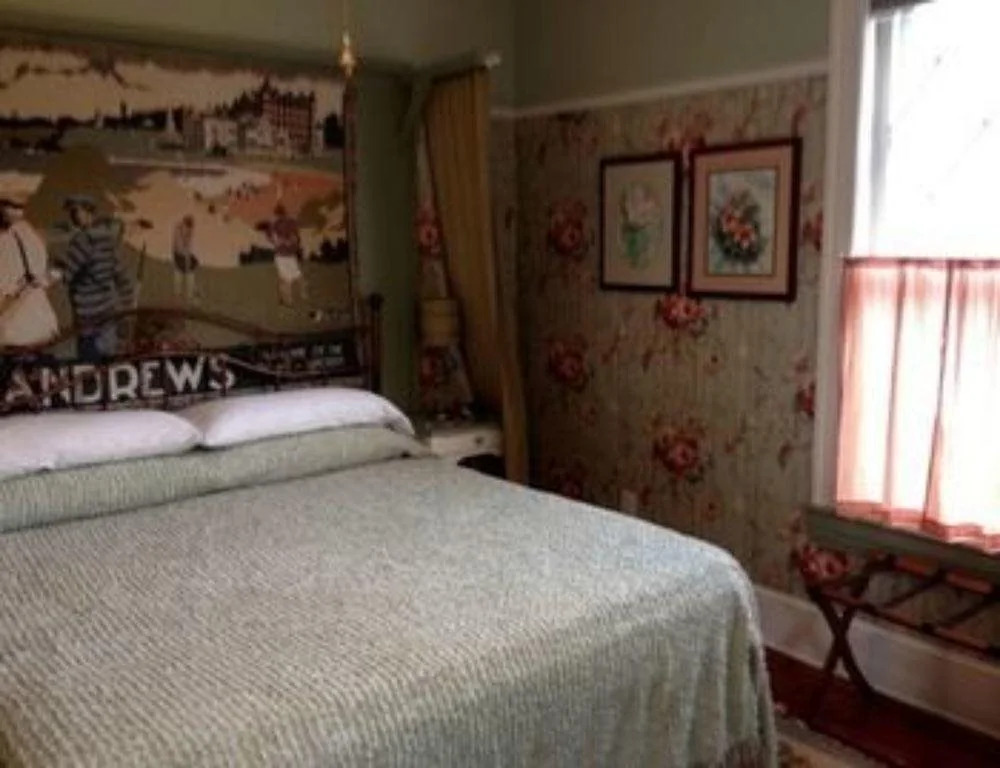 Pine Gables of Aberdeen Bed & Breakfast