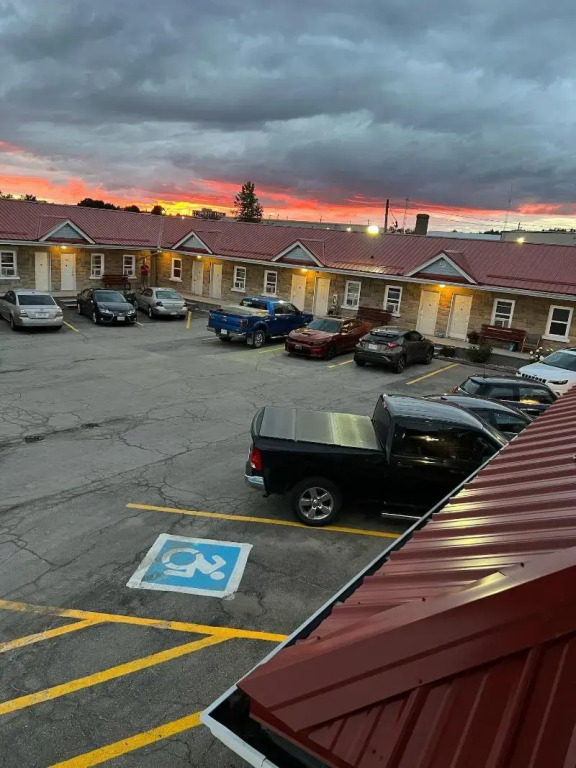Tulip Motel