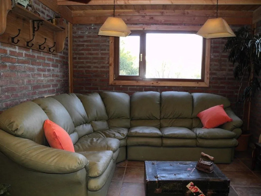 Periko´s Youth Hostel