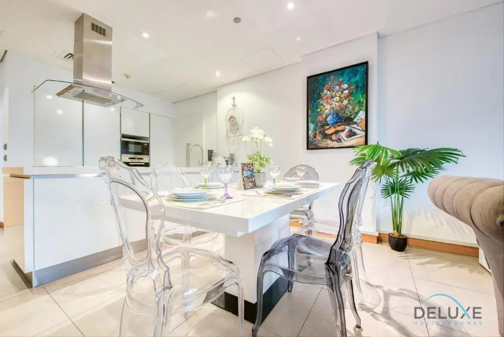 Lively 1 BR at Al Nabat Shoreline 8 Palm Jumeirah by Deluxe Holiday Homes