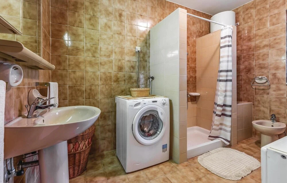 Awesome Apartment in Pula With Wifi and 2 Bedrooms