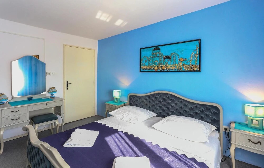 Stunning Home in Kastel Gomilica With Wifi and 2 Bedrooms