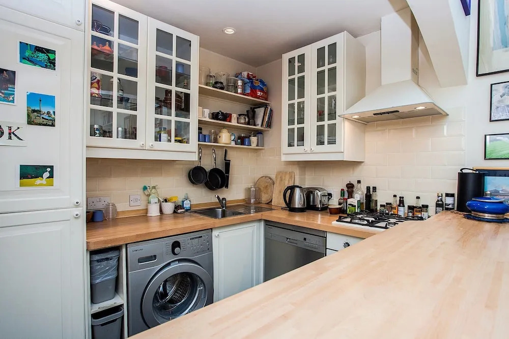 Fantastic 1Bed Apartment with Private Garden