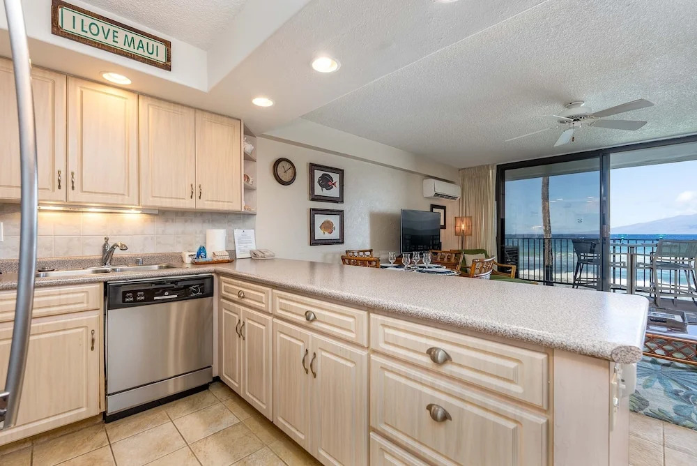 Papakea L207 Ocean Front 1 Bedroom 1 Condo by RedAwning