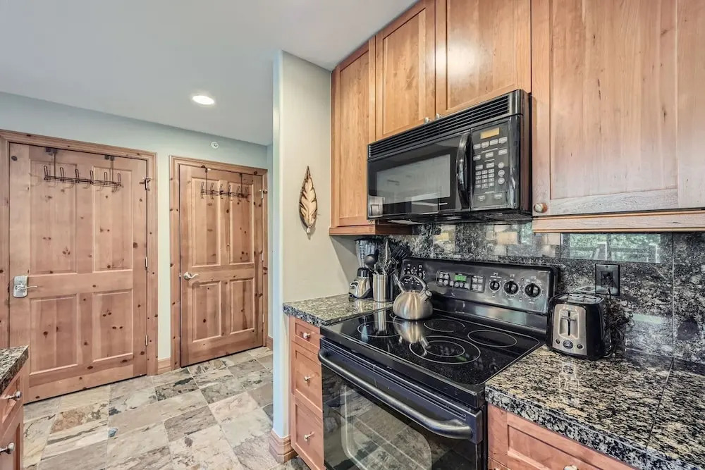 Cozy 1BR Near Trails w/ Shuttle to Slopes and Town