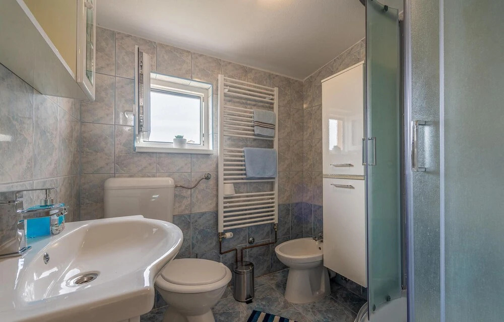 Luxurious Home In Debeljak, Sukosan