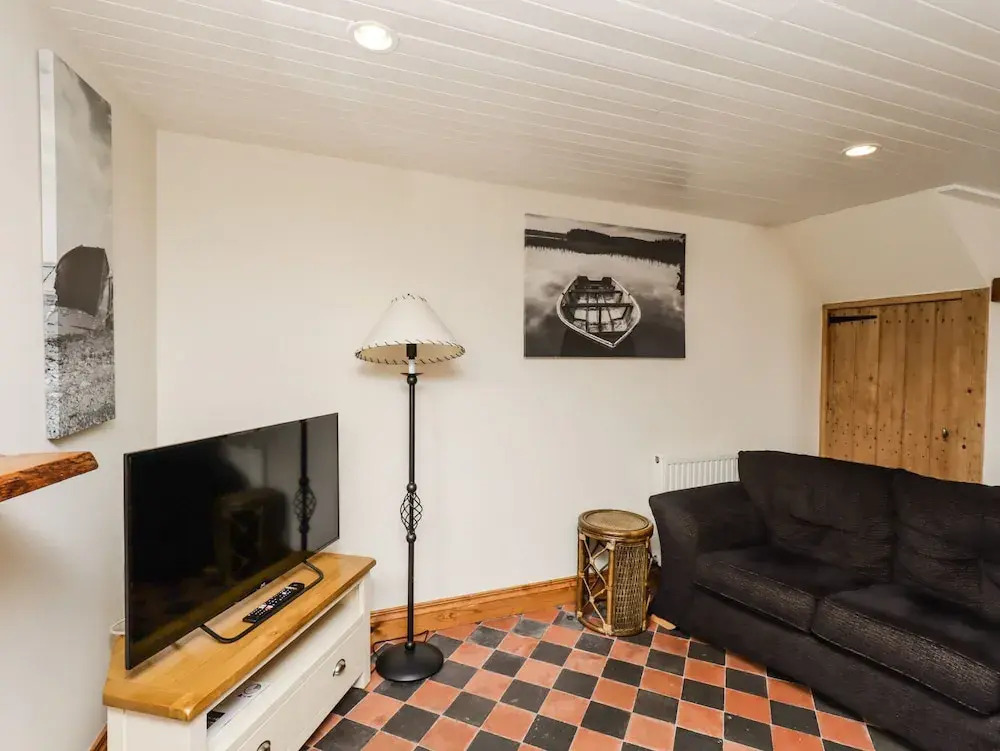 2 Burnside Place