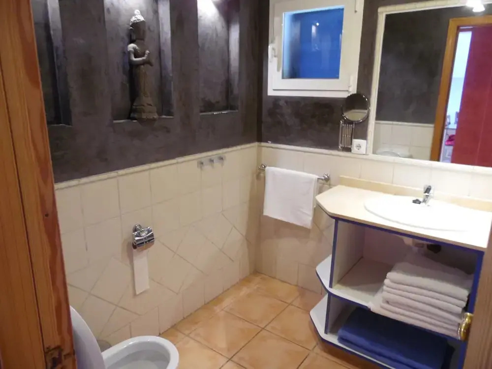 Detached House With Private Pool Near the Beach