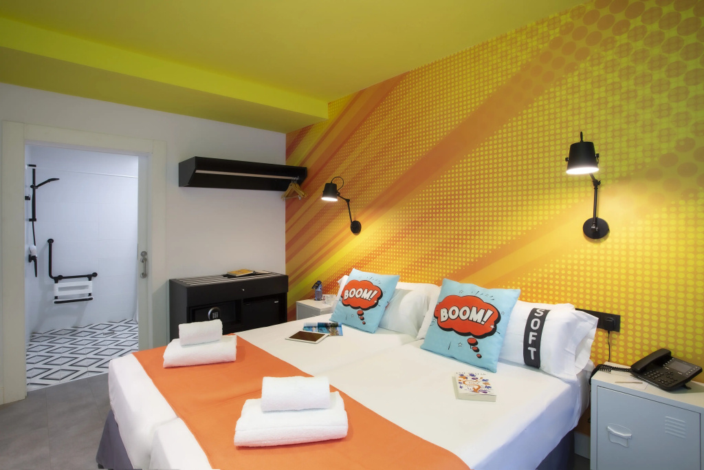 Casual Pop Art Benidorm by Casual Hoteles