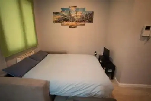 JC Rooms Santa Ana
