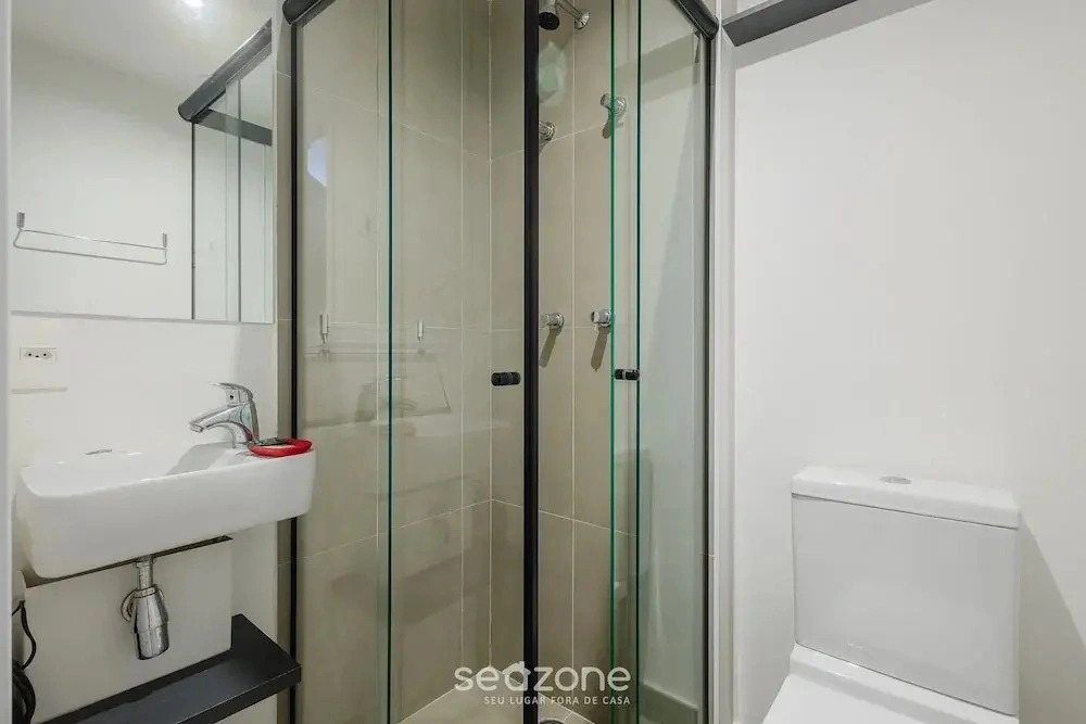 Your Complete Stay in a Building With a Pool Just Steps From the Subway - FRE
