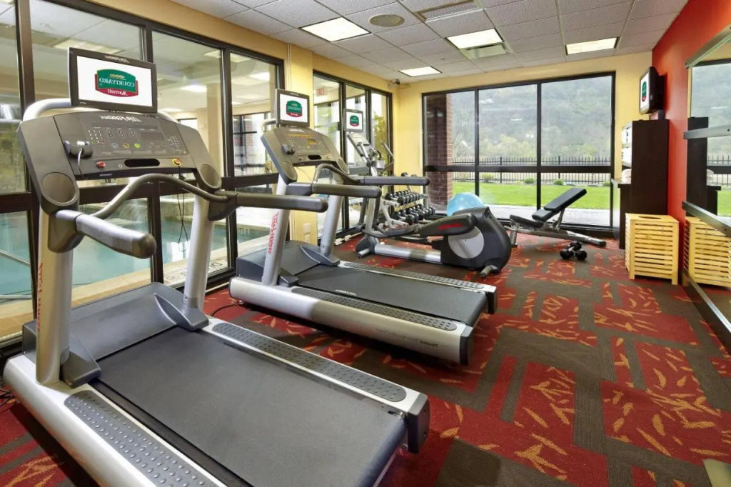 Courtyard by Marriott Pittsburgh West Homestead Waterfront