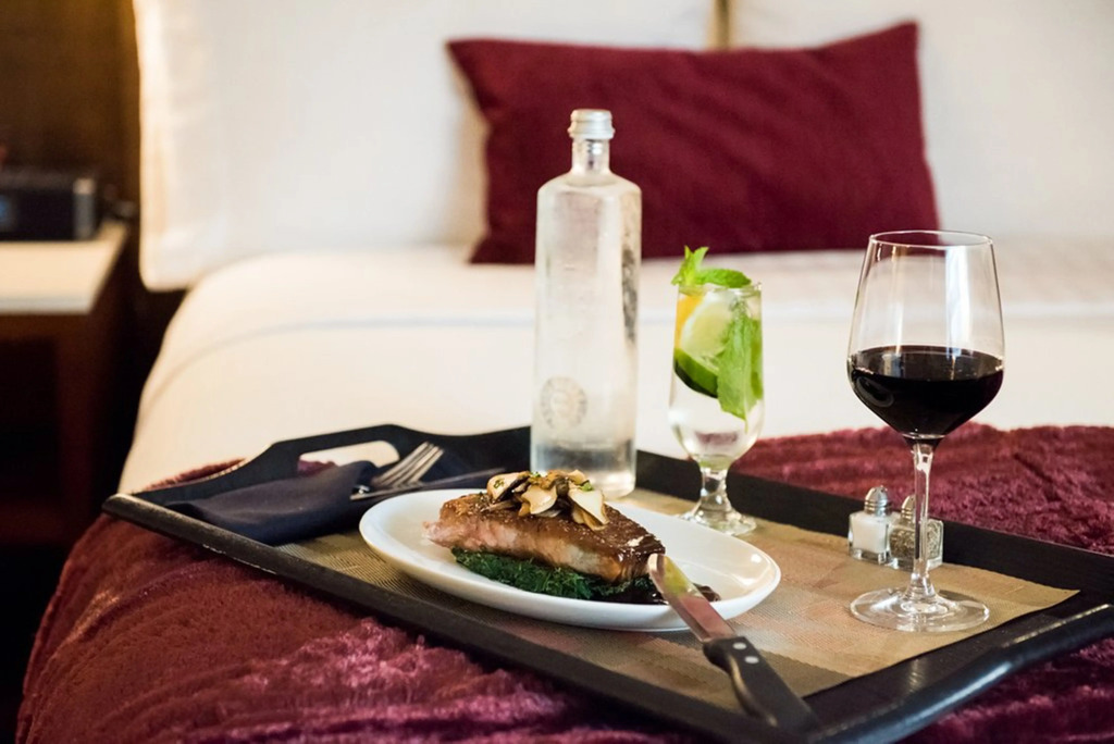 Holiday Inn Long Beach - Airport by IHG