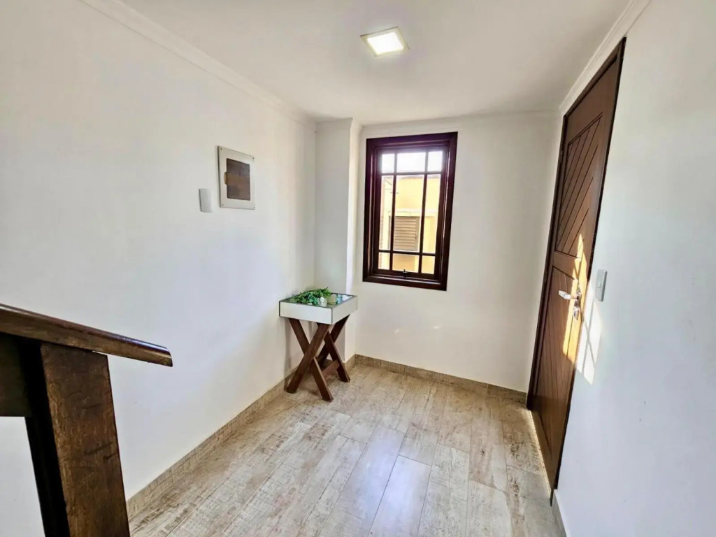 SOBRADO 180 MTS PRAIA MARISCAL BOMBINHAS Algodoeiro 249-4