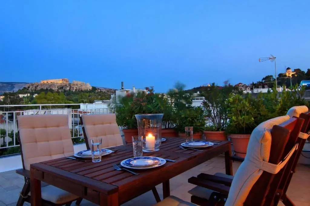 Stylish studio loft with Superb balcony
