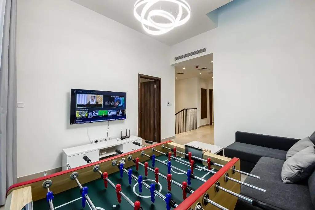 RH- 4BR Luxurious Villa with Private Pool, beach access