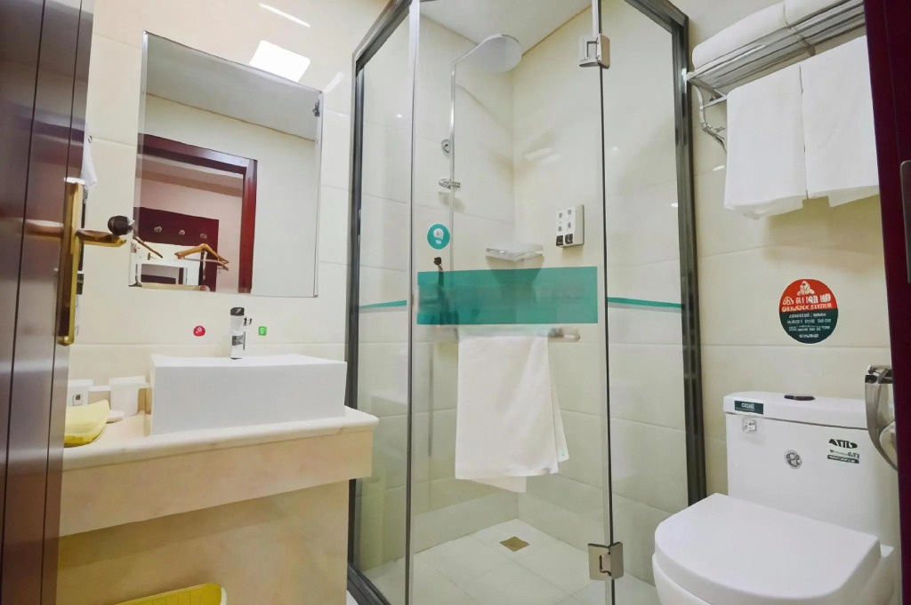 GreenTree Rizhao Lanshan Coach Station Hotel