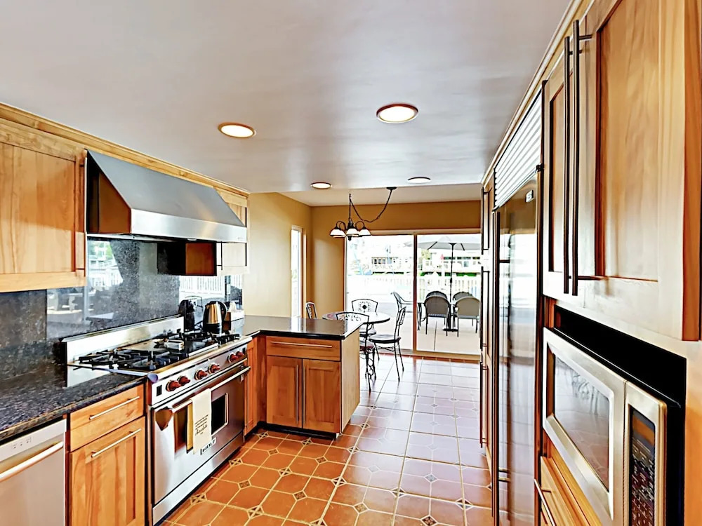 Ventura Keys Luxury Hacienda - 4 Br Home