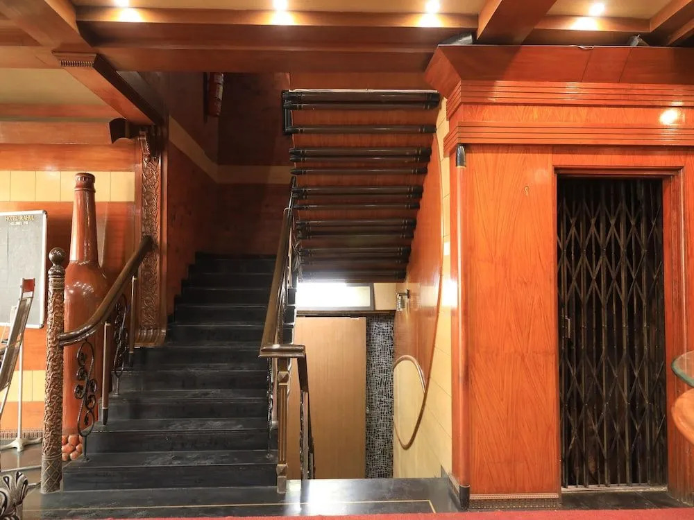OYO Flagship 42122 Hotel Rahul