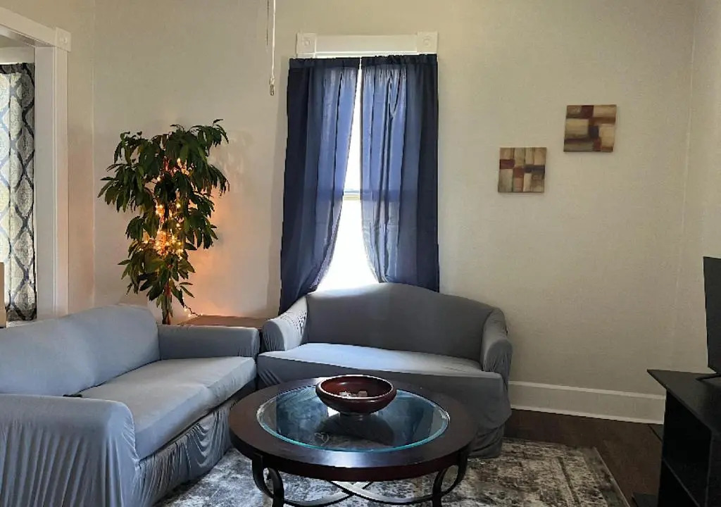 Entire Home Indy East!