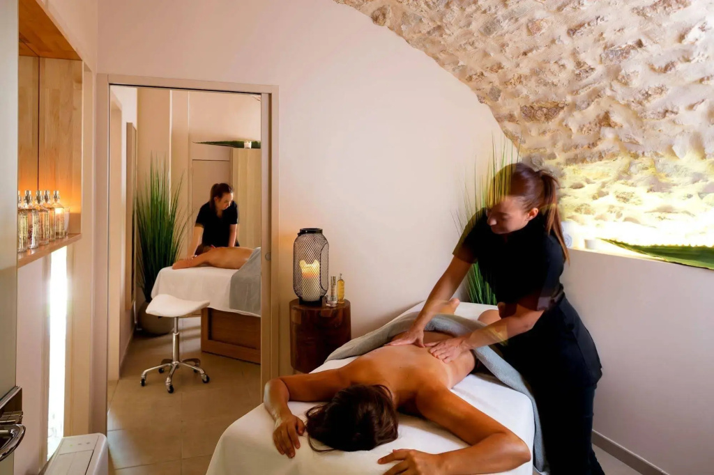 Contact Hôtels Le Savigny & Spa