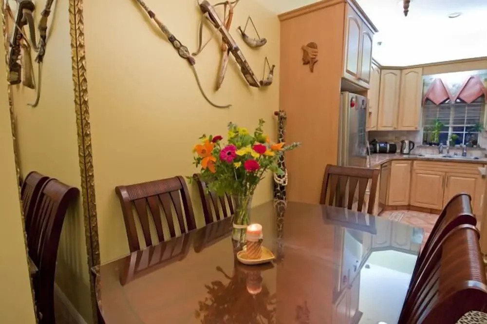 Ocean Breeze Executive Bed and Breakfast