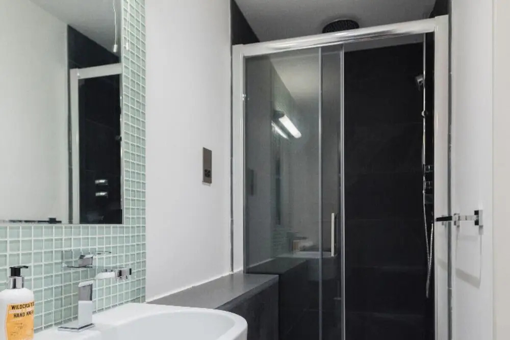 The Camden Chalet - Bright & Modern 3bdr Home With Balcony