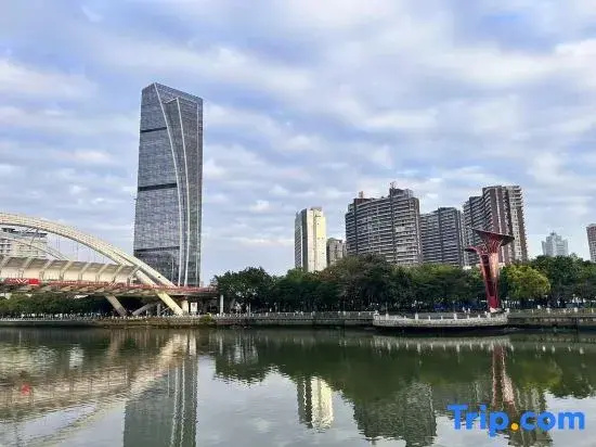 Banyuju Riverside Duplex Apartment Homestay (Sunwenxi Road Pedestrian Street Xingzhong Plaza)