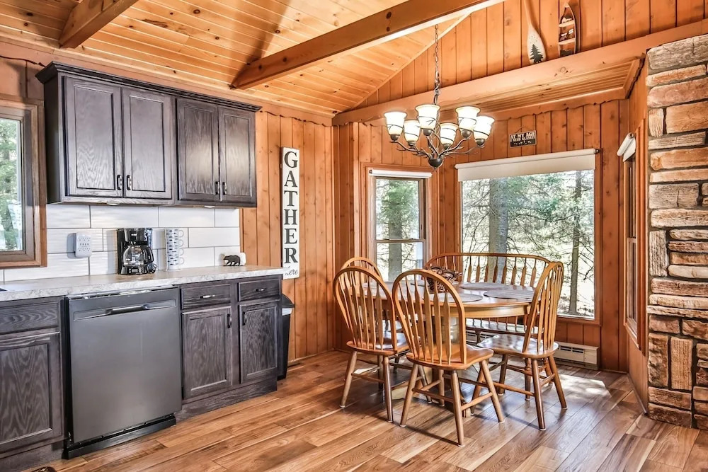 Lost Paradise - 3 Br Home