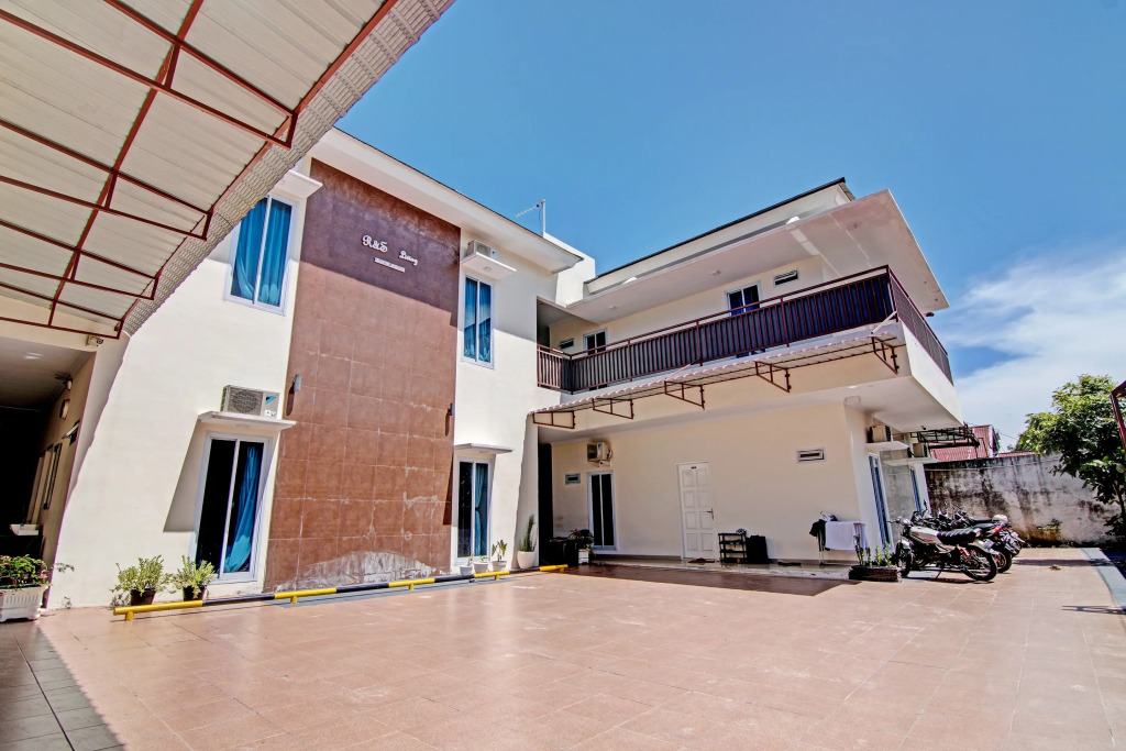 R&S Living Residence By RedDoorz