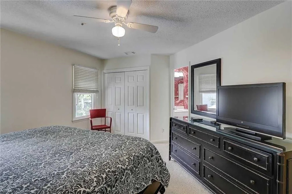 Ocean Breeze 33 - Three Bedroom Condo