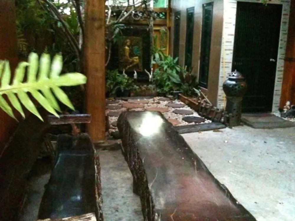 Kaya Place