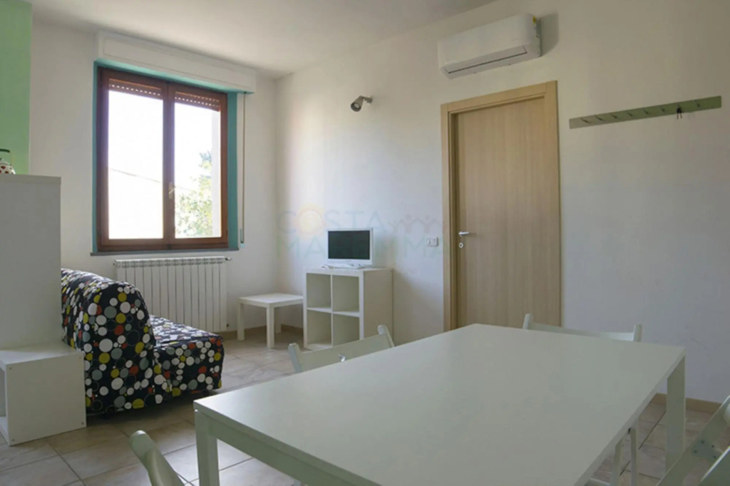 Rosmarino: Delightful apartment in the center of Follonica, in the pedestrian area a few steps from-ROSMARINO